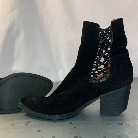 Like New Jeffrey Campbell - Dubois Bootie, Black Distressed Suede - Picture 1 of 8